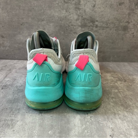 Nike Air Max Motion 2 Running Shoes CU4925-002 Womens sz 8.5 - grey - Picture 4 of 6